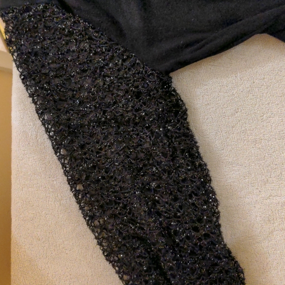 Black lace detail sleeve sweater. - Picture 3 of 4